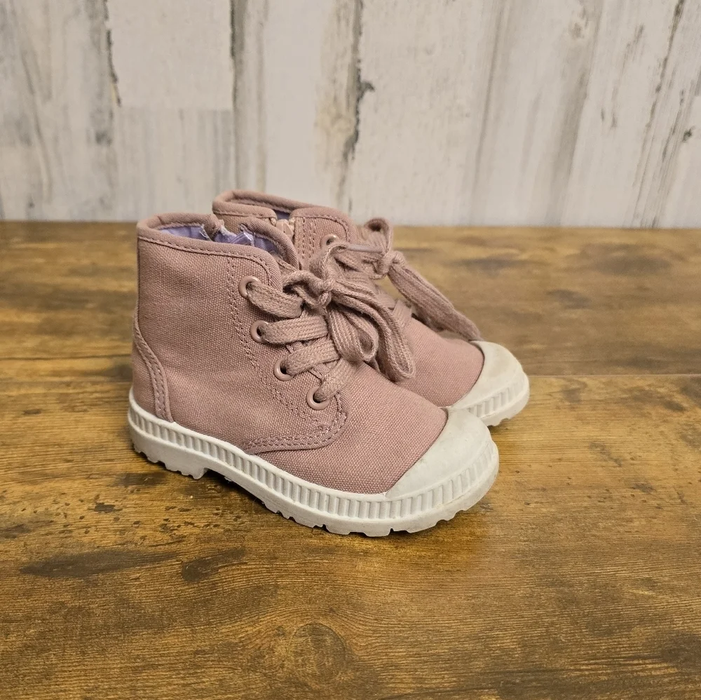 Old Navy Girls Pink Canvas High-Top Shoes Size Zipper Toddlers Size 8